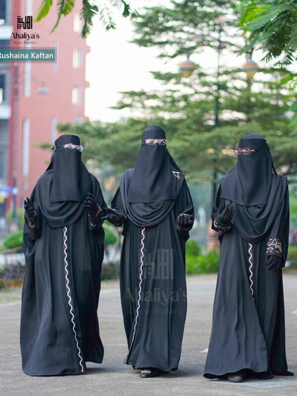 "রুশাইনা কাফতান"